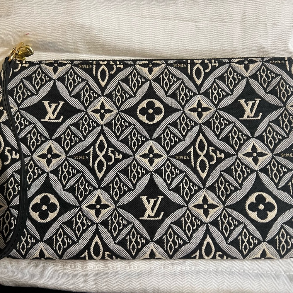 Louis Vuitton Neverfull Since 1854 wristlet pouch